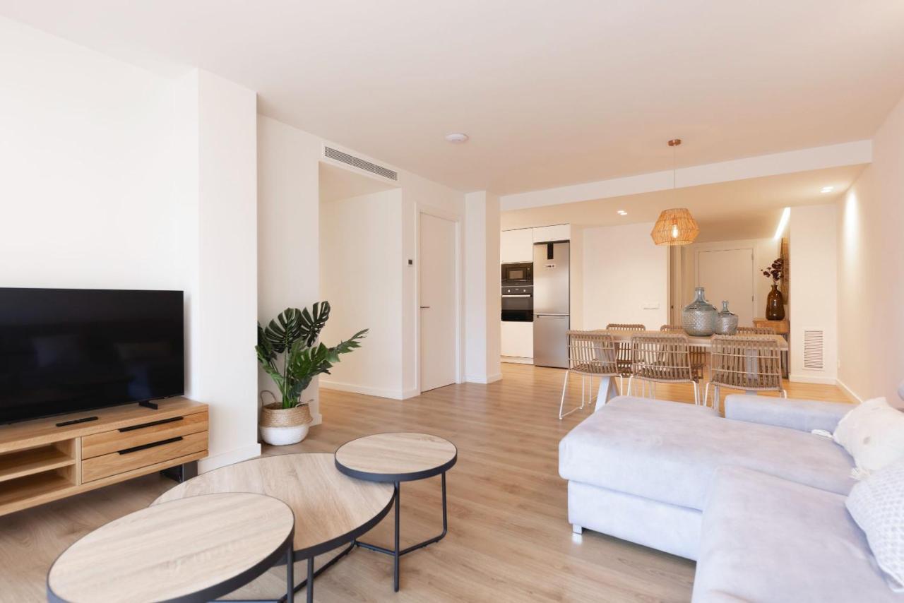 Bravissimo Falco, 3 Bedrooms And Balcony Girona Exterior photo